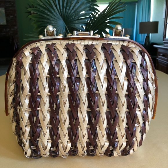 Vintage Wicker Purse - Picture 3 of 10